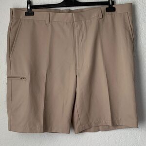 Grand Slam Men's Beige Flat Front Shorts Size 42